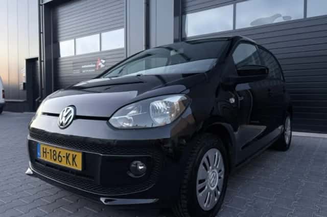 Volkswagen Up! (2014) thumbnail 6