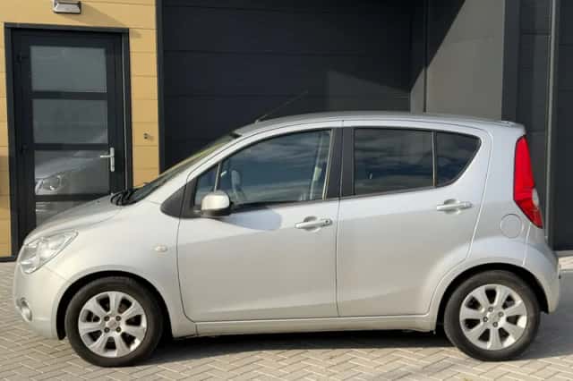 Opel Agila (2008) thumbnail 2