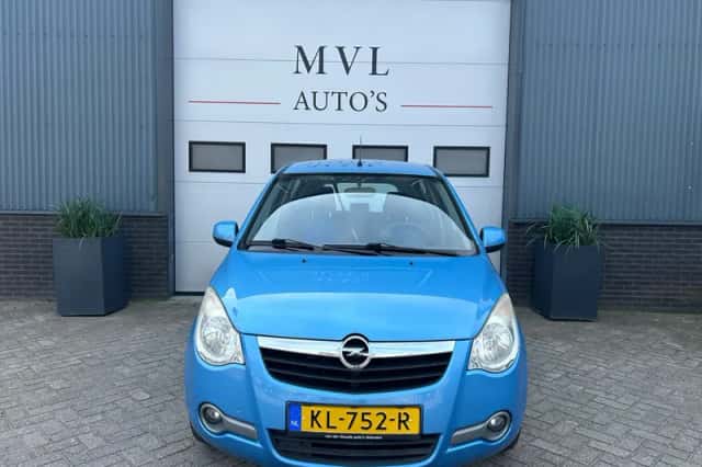 Opel Agila (2009) thumbnail 2