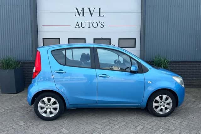 Opel Agila (2009) thumbnail 4