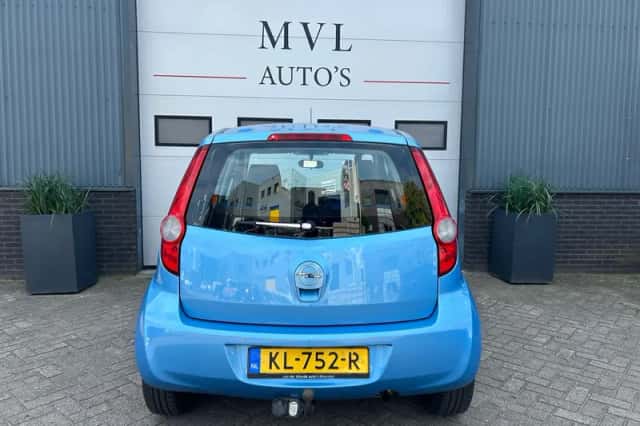Opel Agila (2009) thumbnail 5
