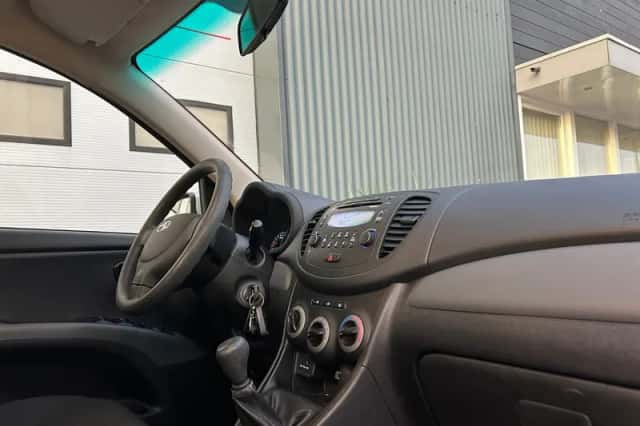 Hyundai i10 (2013) thumbnail 6