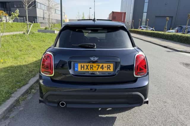 MINI Cooper (2023) thumbnail 5