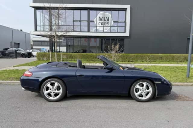 Porsche 911 (1999) thumbnail 2