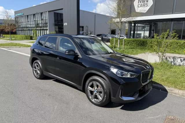 BMW X1 (2023) thumbnail 3