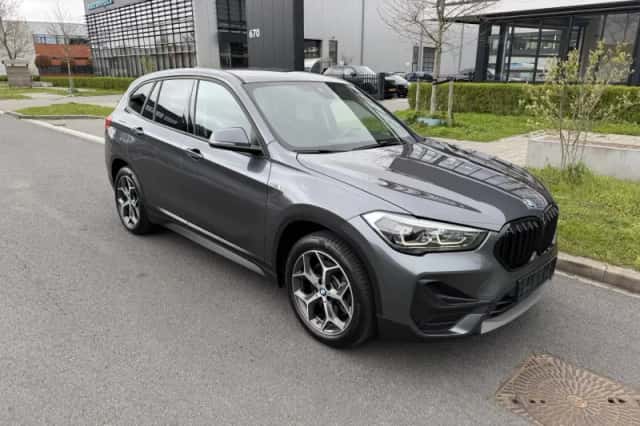 BMW X1 (2022) thumbnail 4