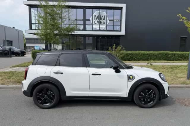 MINI Countryman (2022) thumbnail 2