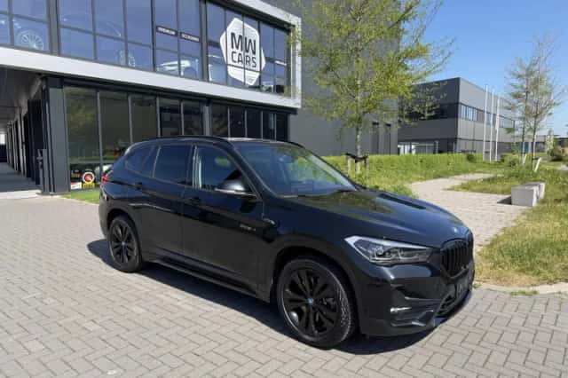 BMW X1 (2022) thumbnail 1