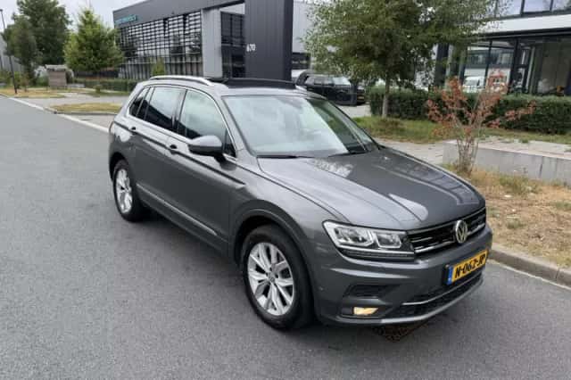Volkswagen Tiguan (2017) thumbnail 3