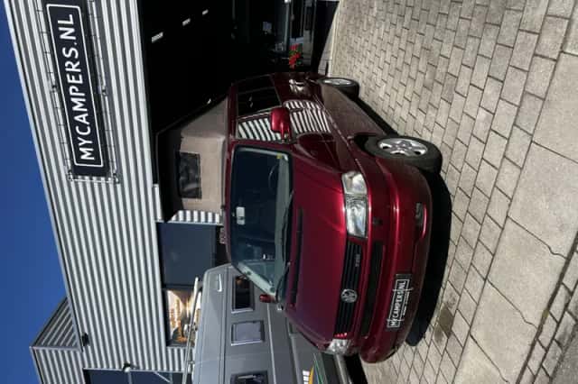 Volkswagen Multivan (2001) thumbnail 1