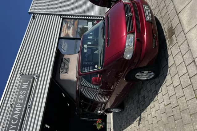 Volkswagen Multivan (2001) thumbnail 3