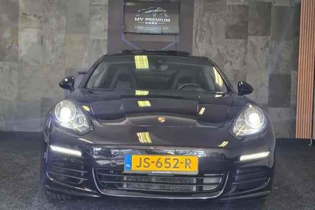 Porsche Panamera (2015) thumbnail 3