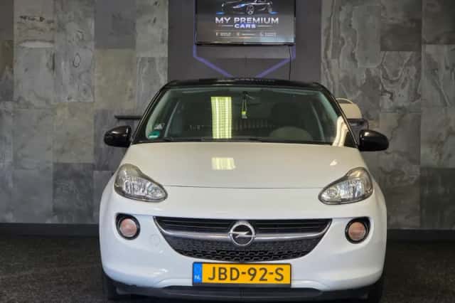 Opel Adam (2014) thumbnail 2