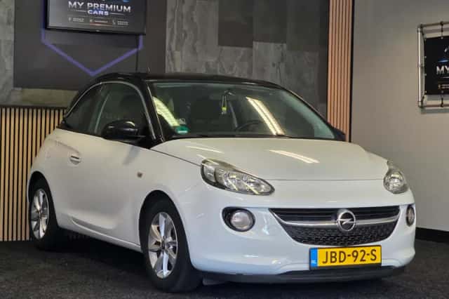 Opel Adam (2014) thumbnail 3