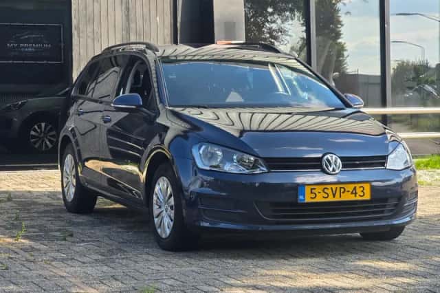 Volkswagen Golf (2014) thumbnail 3