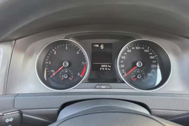 Volkswagen Golf (2014) thumbnail 4