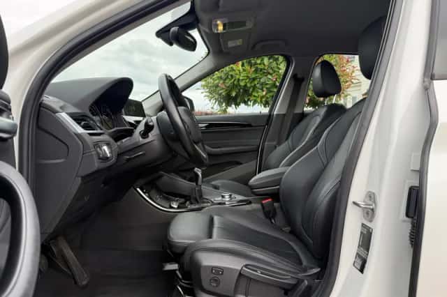 BMW X1 (2020) thumbnail 6