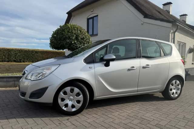 Opel Meriva (2011) thumbnail 1