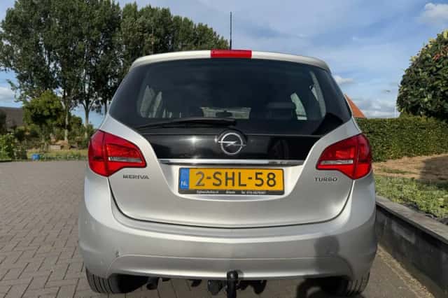 Opel Meriva (2011) thumbnail 4