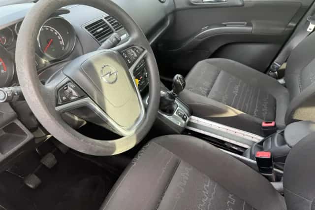 Opel Meriva (2011) thumbnail 6