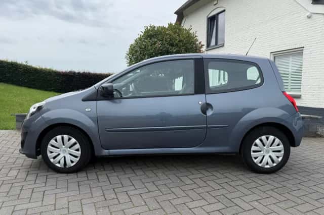 Renault Twingo (2011) thumbnail 2