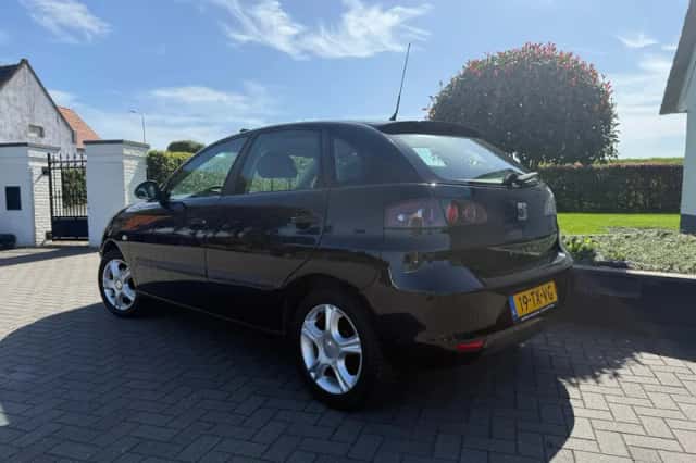 SEAT Ibiza (2007) thumbnail 3