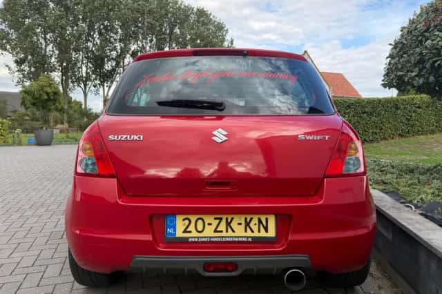 Suzuki Swift (2008) thumbnail 4