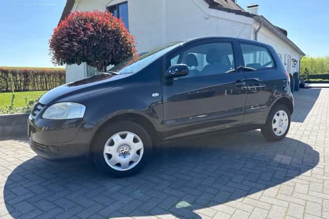 Volkswagen Fox (2008) thumbnail 1