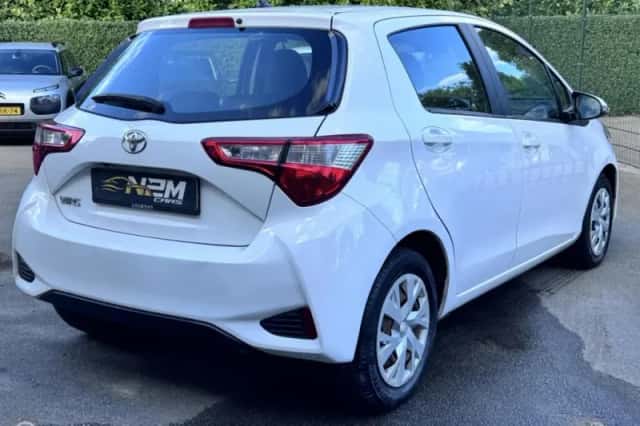 Toyota Yaris (2019) thumbnail 5