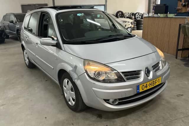 Renault Grand Scénic (2008) thumbnail 4