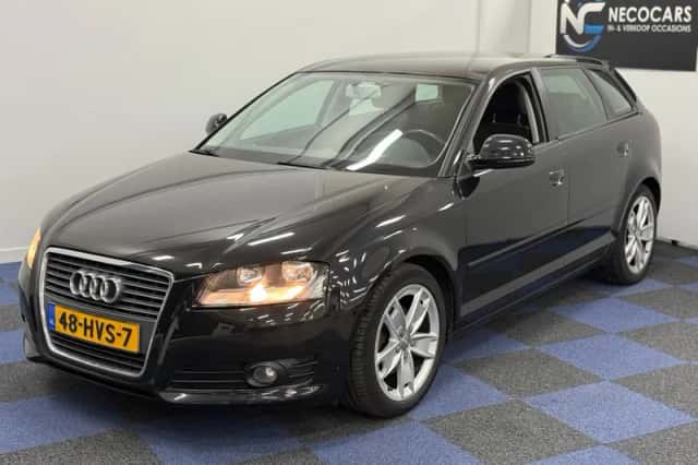 Audi A3 (2009) thumbnail 2