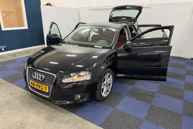 Audi A3 (2009) thumbnail 4