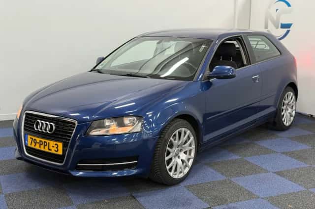 Audi A3 (2011) thumbnail 2