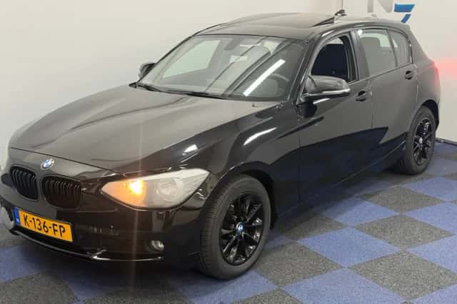 BMW 1-Serie (2011) thumbnail 2