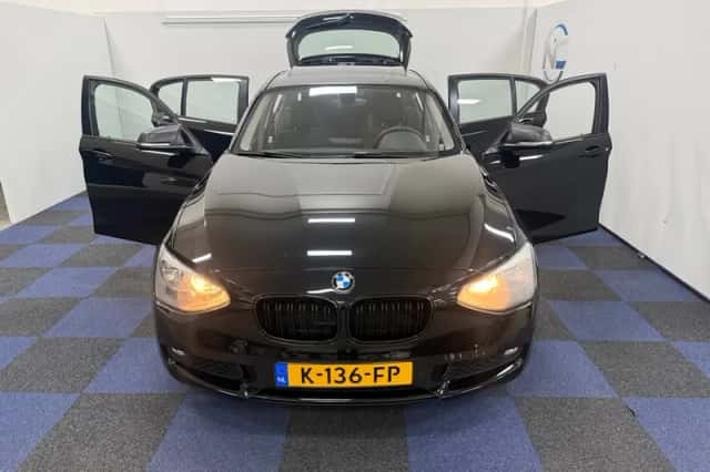BMW 1-Serie (2011) thumbnail 4