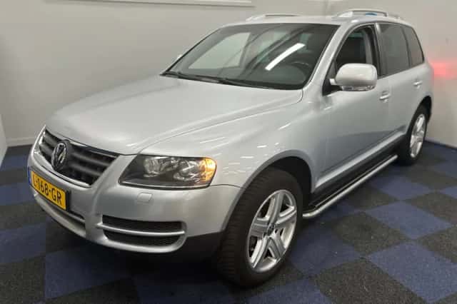 Volkswagen Touareg (2006) thumbnail 2