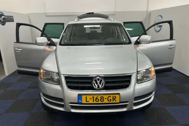Volkswagen Touareg (2006) thumbnail 5