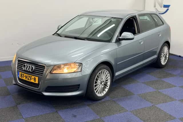 Audi A3 (2009) thumbnail 4