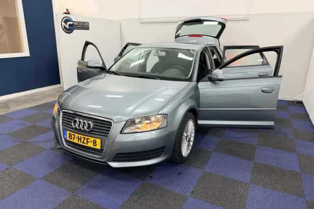 Audi A3 (2009) thumbnail 6