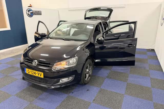 Volkswagen Polo (2010) thumbnail 5