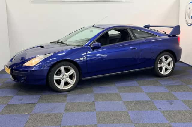 Toyota Celica (2000) thumbnail 2