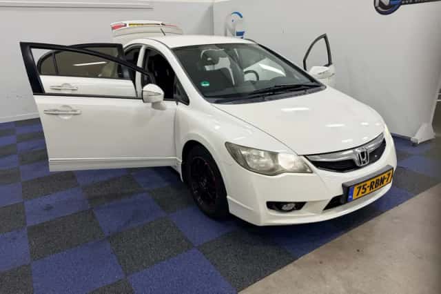 Honda Civic (2011) thumbnail 5