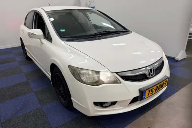 Honda Civic (2011) thumbnail 6