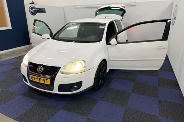 Volkswagen Golf (2007) thumbnail 4