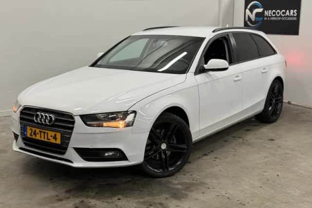Audi A4 (2012) thumbnail 1