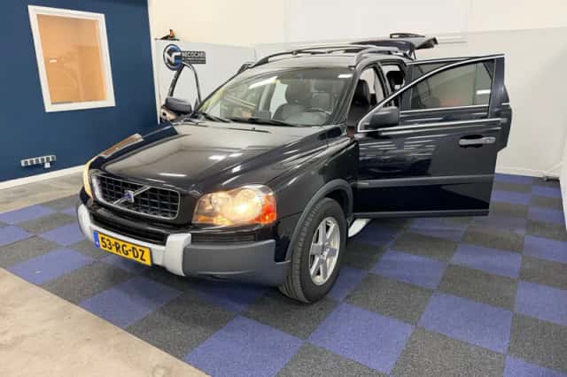 Volvo XC90 (2005) thumbnail 4