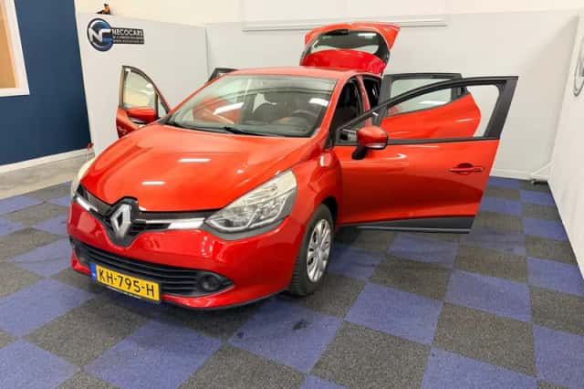 Renault Clio (2015) thumbnail 5
