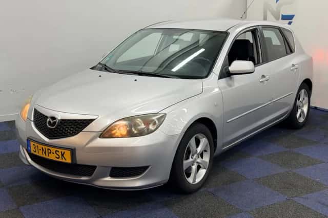Mazda 3 (2004) thumbnail 2