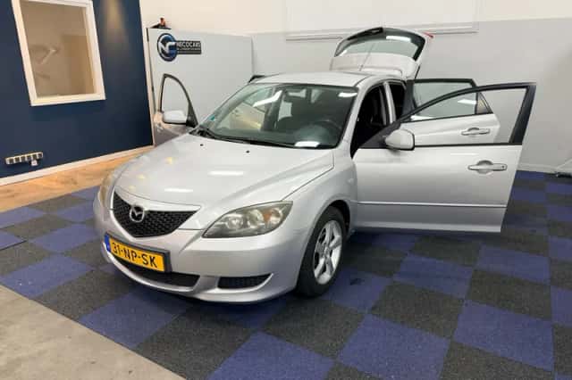 Mazda 3 (2004) thumbnail 5