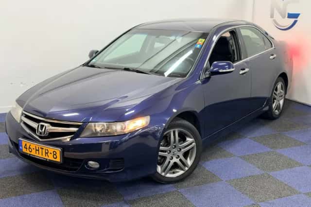 Honda Accord (2009) thumbnail 3